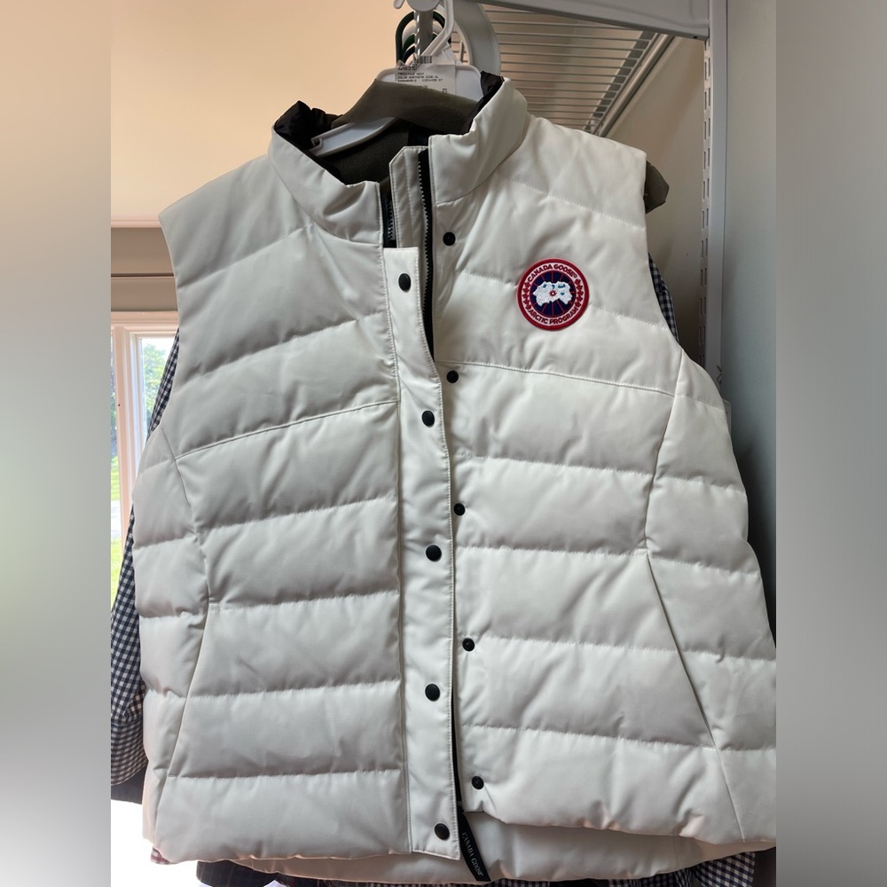 Canada Goose Vest NWT XL WHITE